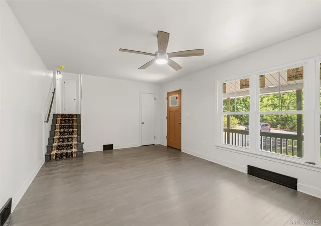 Photo 4 of Sale Pending at 25 Ferrara Dr, Middletown, NY 10941 | MLS# 1015148 | Listing updated on 2026-08-21