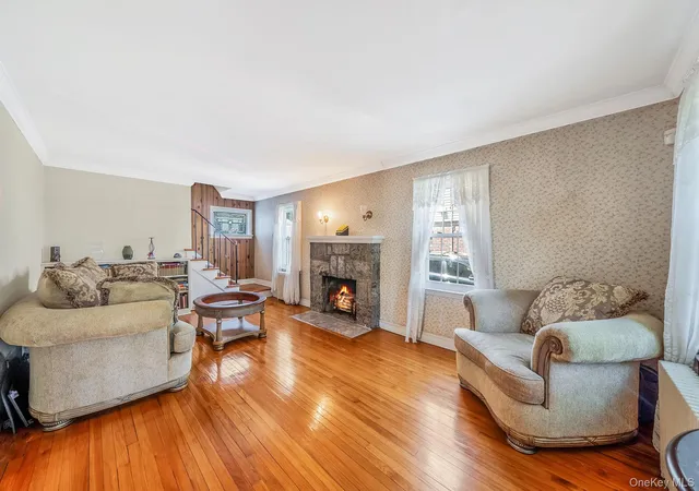 3rd image of 850 Linden Ave, Hempstead, NY 11510 | MLS# 1015157