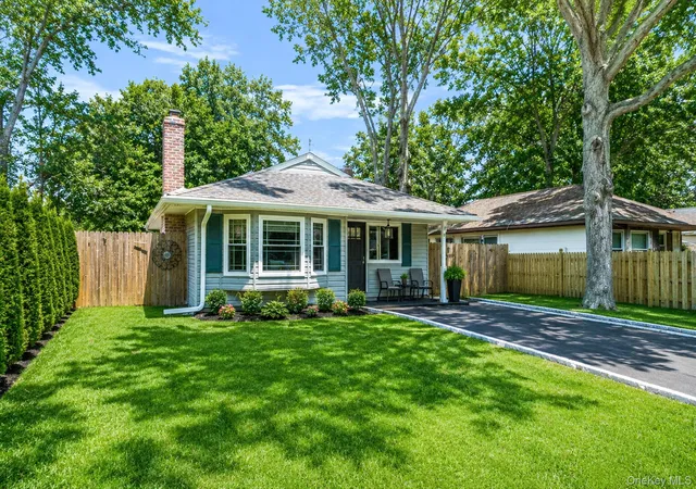 2nd image of 7 Pennwood Dr, Mastic Beach, NY 11951 | MLS# 1015158