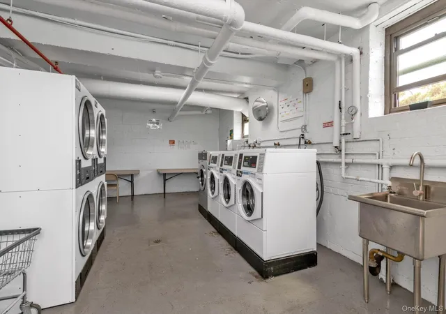 2nd image of 32-20 89Th St, East Elmhurst, NY 11369
