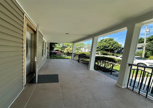 Photo 3 of Single family home for sale at 423 Hinman Pl, Mamaroneck, NY 10543 | MLS# 1015175 | Listing updated on 2026-08-12