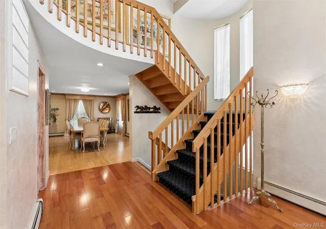 4th image of 2 Greenwood Ln, Woodbury, NY 11797 | MLS# 1015209