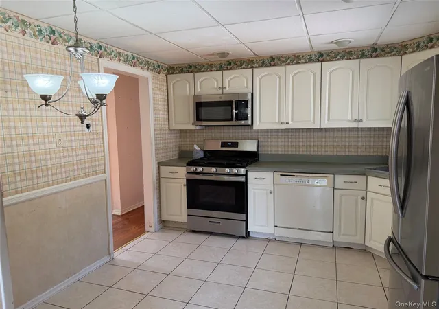 4th image of 1799 Stone Ave, Hempstead, NY 11554 | MLS# 1015210