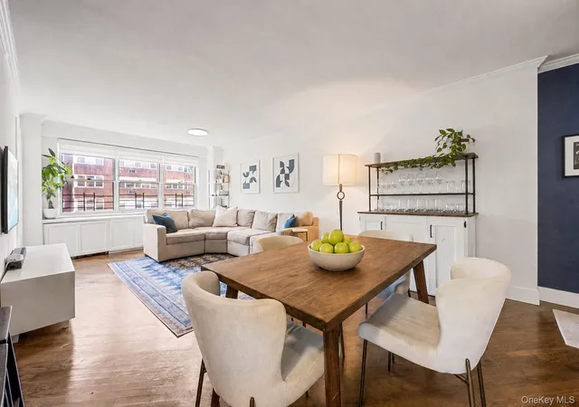 Homes for sale in New York, NY | 300 E 71st St #15G, New York, NY 10021 | MLS# 1015221