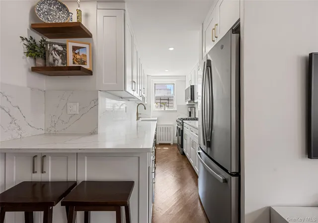 Homes for sale in New York, NY | 300 E 71St St #15G, New York, NY 10021 | MLS# 1015221