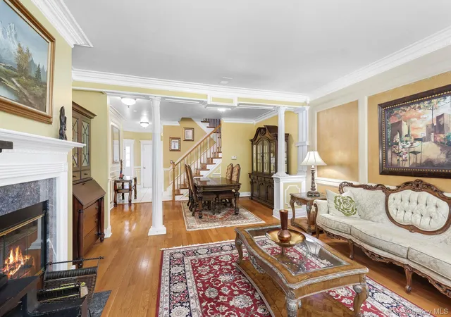 Photo 4 of Single family home for sale at 271 Woodlands Dr, Tuxedo Park, NY 10987 | MLS# 1015224 | Listing updated on 2026-09-06
