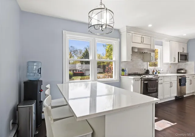Photo 3 of Single family home for sale at 2 Larch Ct, West Nyack, NY 10994 | MLS# 1015230 | Listing updated on 2026-10-05
