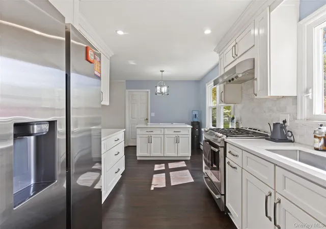 Photo 4 of Single family home for sale at 2 Larch Ct, West Nyack, NY 10994 | MLS# 1015230 | Listing updated on 2026-10-05