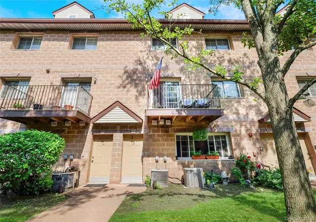 3rd image of 26 Klint Ct, Nanuet, NY 10954 | MLS# 1015231