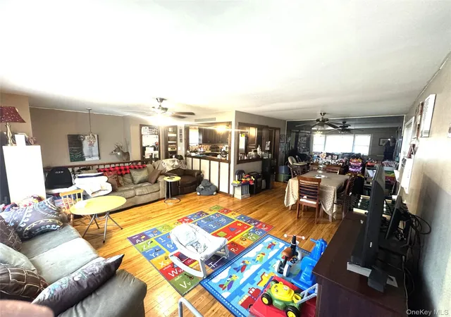 4th image of 981 Mckinley St, Hempstead, NY 11510 | MLS# 1015242