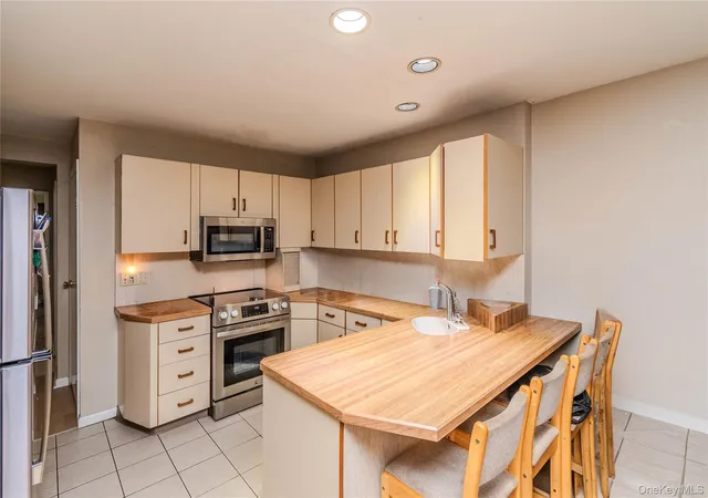 2nd image of 34 Scarborough Ln #A, Wappingers Falls, NY 12590 | MLS# 1015251