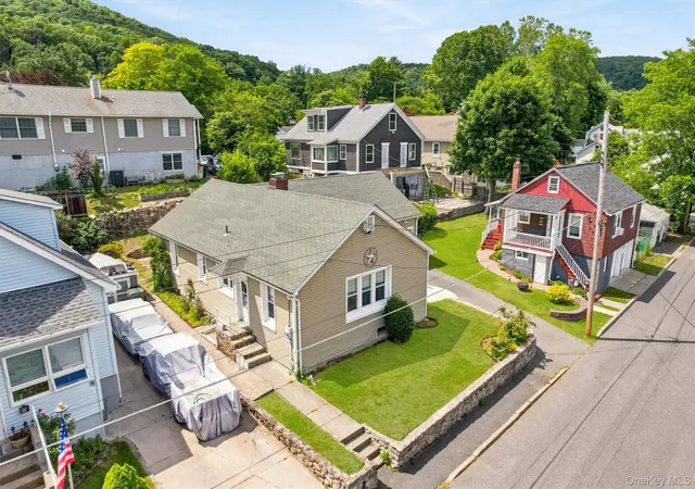 Homes for sale in Highlands, NY | 9 Hickory St, Highlands, NY 10928 | MLS# 1015264