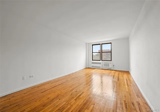 Listing Photo 2 - Condo for sale in building located at 599 E 7Th St, New York, NY 11218 - Unit #5R