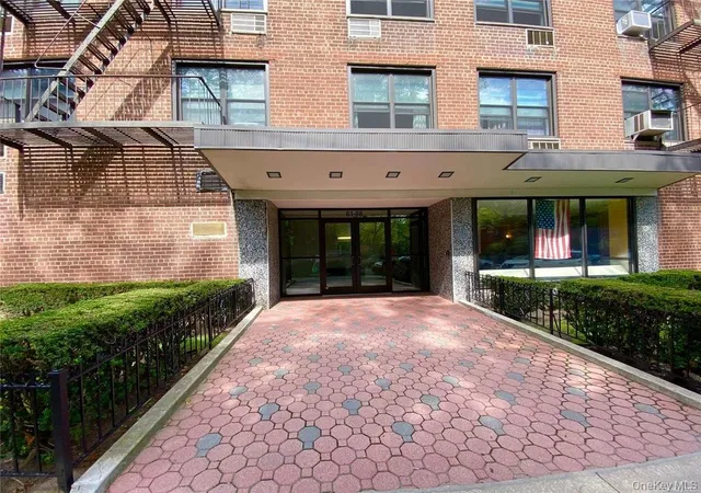 Photo 1 of Sale Pending at 61 88 Dry Harbor Rd #1E, Middle Village, NY 11379 | MLS# 1015306 | Listing updated on 2026-07-30
