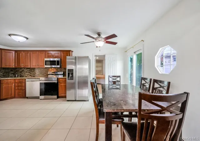 4th image of 32 Beverly St, Islip, NY 11751 | MLS# 1015313