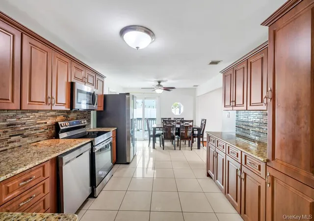 1st image of 32 Beverly St, Islip, NY 11751 | MLS# 1015313