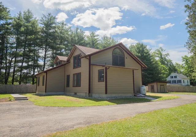 Homes for sale in Hyde Park, NY | 11 Kessler Dr, Hyde Park, NY 12538 | MLS# 1015335