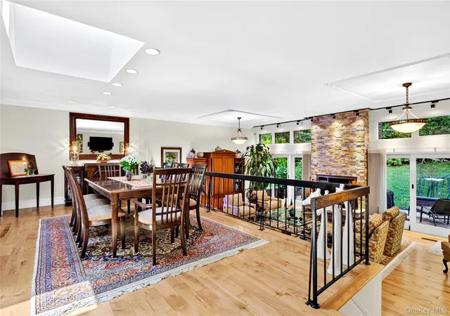 1st image of 20 Fox Rdg #333, Roslyn, NY 11576 | MLS# 1015337