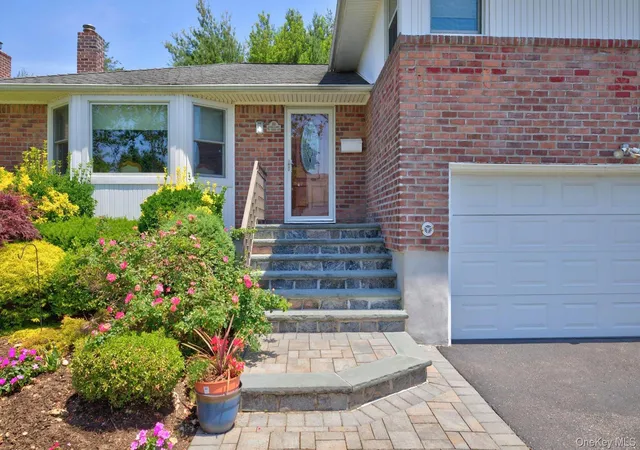 Photo 3 of Sale Pending at 31 Irene Ln E, Oyster Bay, NY 11803 | MLS# 1015350 | Listing updated on 2026-07-28
