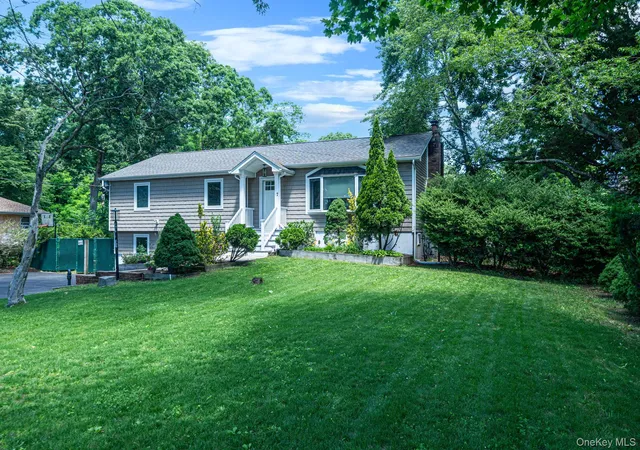 2nd image of 7 Somerset St, Centereach, NY 11720 | MLS# 1015360