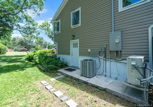 30th image of 7 Somerset St, Centereach, NY 11720 | MLS# 1015360
