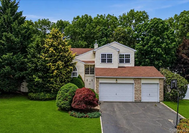 1st image of 16 English Ivy Ln, Lake Grove, NY 11755 | MLS# 1015366