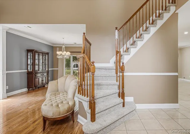 3rd image of 16 English Ivy Ln, Lake Grove, NY 11755 | MLS# 1015366