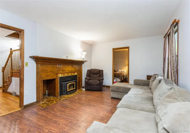 5th image of 324 Garrison Woods Ln, Wallkill, NY 12589 | MLS# 1015396