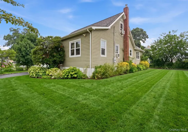 27th image of 39 Church St, Central Islip, NY 11722 | MLS# 1015406