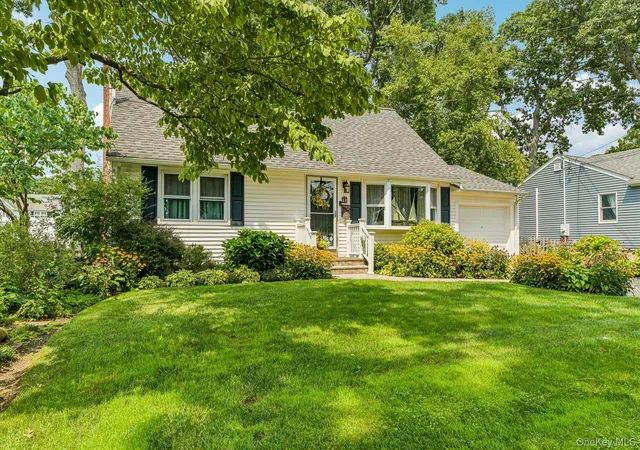 2nd image of 75 Hale Rd, Babylon, NY 11703 | MLS# 1015412