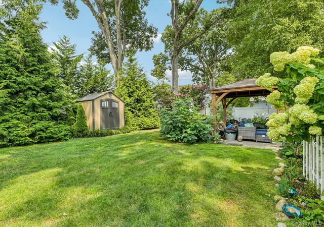 34th image of 75 Hale Rd, Babylon, NY 11703 | MLS# 1015412