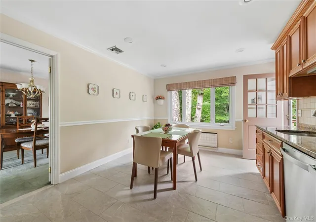 Photo 4 of Single family home for sale at 56 Holmes Ln, Bedford, NY 10506 | MLS# 1015457 | Listing updated on 2026-09-30