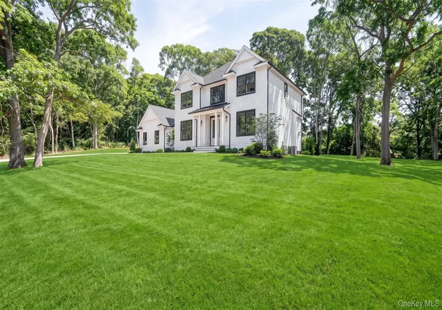 Photo 2 of Sale Pending at 29 Briana Ct, Brookhaven, NY 11940 | MLS# 1015485 | Listing updated on 2026-07-31