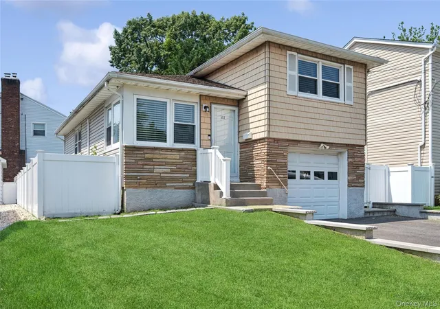 3rd image of 83 Scarcliffe Dr, Hempstead, NY 11565 | MLS# 1015489