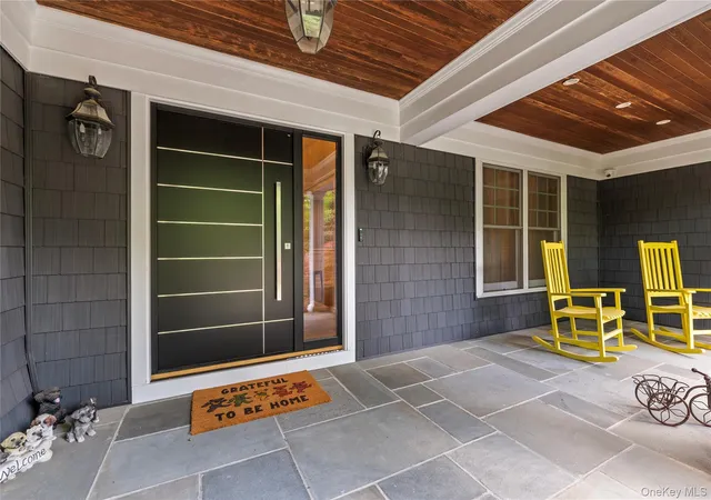 2nd image of 40 Coves Run, Syosset, NY 11791 | MLS# 1015516