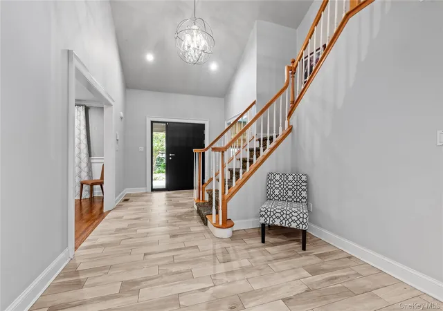 5th image of 40 Coves Run, Syosset, NY 11791 | MLS# 1015516