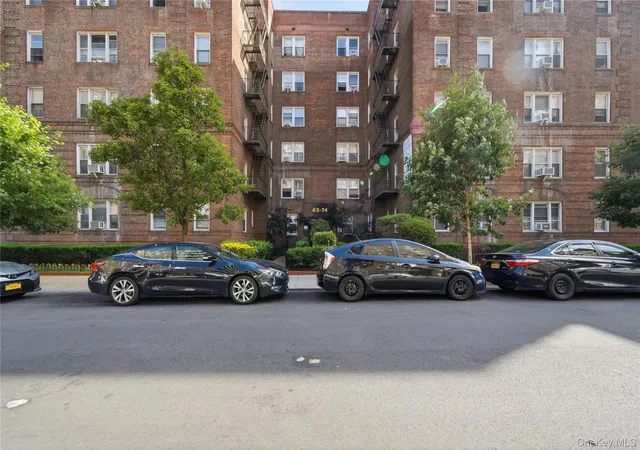 1st image of 65 74 Saunders St #3H, Rego Park, NY 11374 | MLS# 1015521