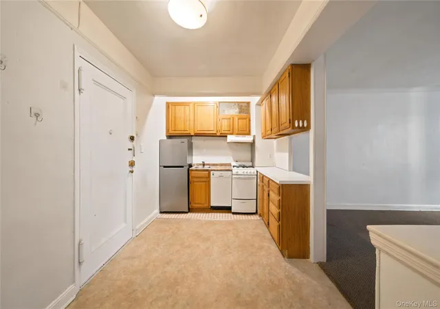 4th image of 65-74 Saunders St #3H, Rego Park, NY 11374 | MLS# 1015521