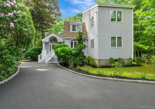 Homes for sale in Southampton, NY | 2 Strathmore Ct, Southampton, NY 11960 | MLS# 1015525