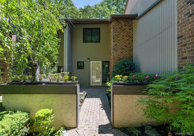 Homes for sale in Oyster Bay, NY | 125 Country Club Dr, Oyster Bay, NY 11753 | MLS# 1015527
