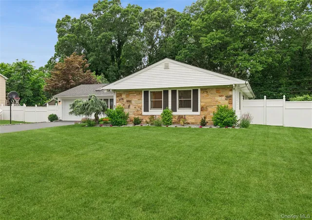 3rd image of 16 Parson Dr, Brookhaven, NY 11790 | MLS# 1015539