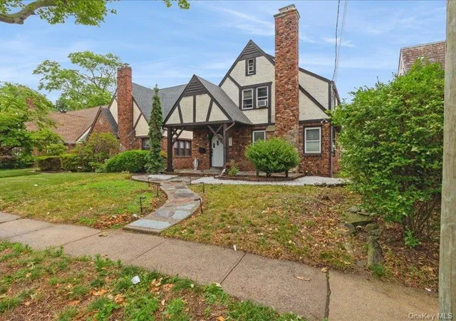 1st image of 167 Lakeview Ave, Hempstead, NY 11563 | MLS# 1015546
