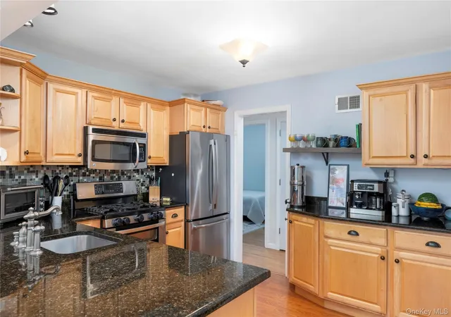 Homes for sale in Poughkeepsie (town), NY | 31 Wasson Dr, Poughkeepsie (town), NY 12603 | MLS# 1015548