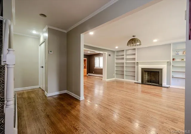 5th image of 1127 Fordham Ln, Hempstead, NY 11598 | MLS# 1015554