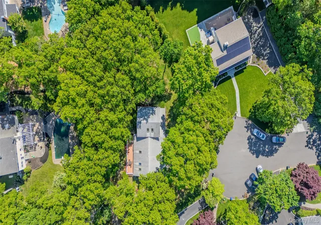 35th image of 7 Cedarwood Ct, East Setauket, NY 11733 | MLS# 1015558