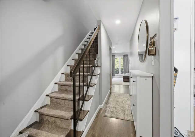 3rd image of 15 Franklin Pl #5, Oceanside, NY 11572 | MLS# 1015573