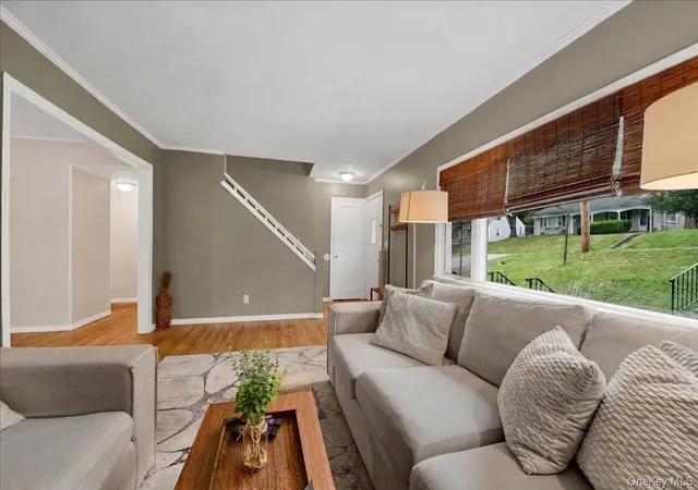 Homes for sale in Ossining, NY | 10 Susquehanna Rd, Ossining, NY 10562 | MLS# 1015576