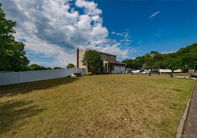 2nd image of 7 Howard St, Brookhaven, NY 11784 | MLS# 1015584