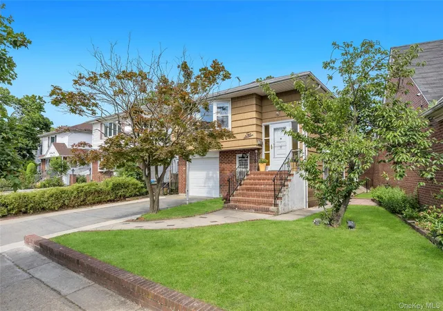 3rd image of 216 Earle Ave, Lynbrook, NY 11563 | MLS# 1015606