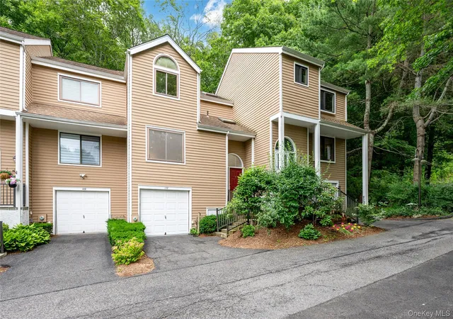 Homes for sale in New Castle, NY | 110 Woods End Rd, New Castle, NY 10514 | MLS# 1015610